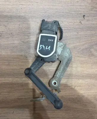 Headlight/headlamp level sensor