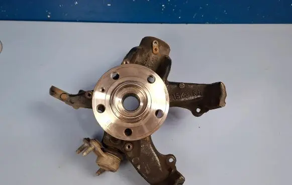 Skoda Kamiq Front wheel hub 2Q0407256AD 2Q0256AD
