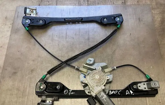 Chrysler 300 - 300C Front door window regulator with motor 994669100 28076320 77460028