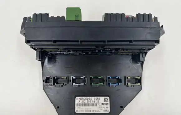Mercedes-Benz C W204 Power management control unit A2129008825 A2129014307 A2129020609