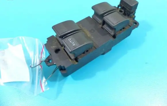 Mazda 2 Electric window control switch 05074530 IMPRK1222409