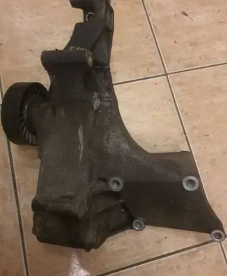 Volkswagen Transporter - Caravelle T4 Generator/alternator bracket 074145169D