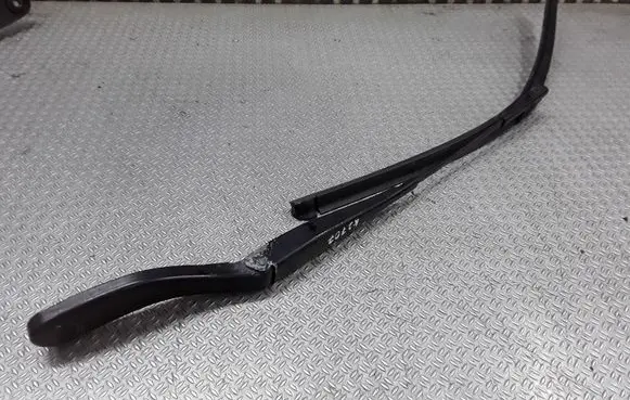 Volvo V50 Windshield/front glass wiper blade 30698249