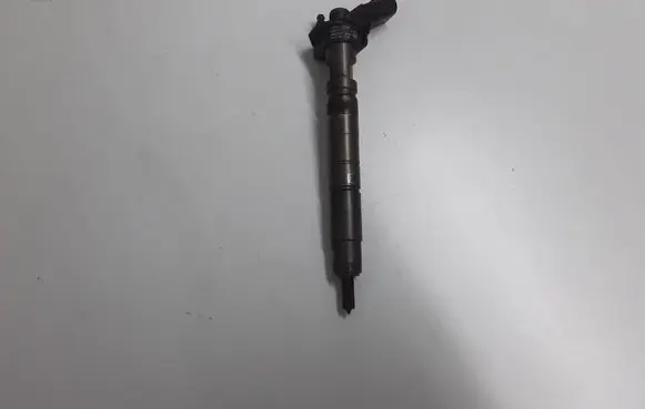 KIA Sorento Fuel injector 338002F000