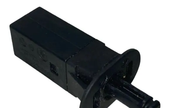 BMW X5 E70 Fuel tank opening switch 8228939