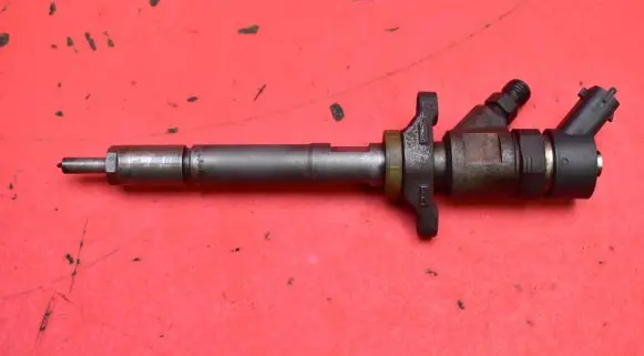 Ford Focus C-MAX Fuel injector 0445110239