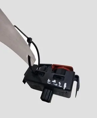 Renault Megane III Hazard light switch 252100001R