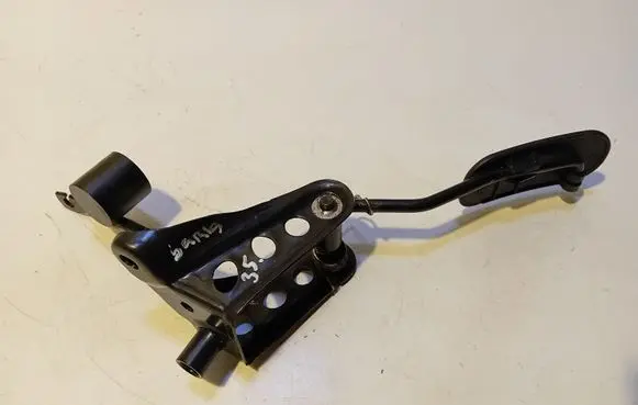 Toyota Yaris Accelerator throttle pedal 5204