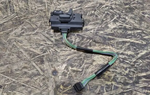 Chrysler Pacifica Seat control switch 0YD10TRMAC
