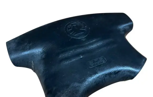 Steering wheel airbag