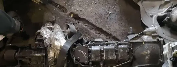 Manual 5 speed gearbox