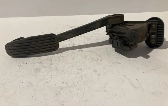 Volvo S60 Accelerator throttle pedal 30636004 6PV00853701