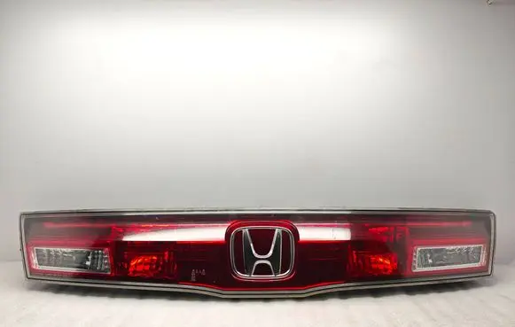 Tailgate rear/tail lights