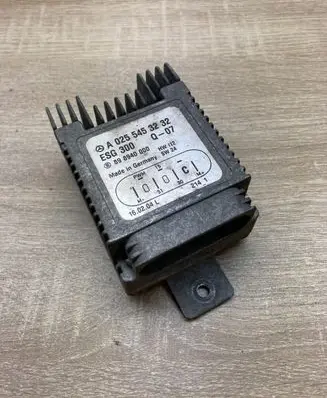 Mercedes-Benz A W168 Coolant fan relay A0255453232 898940000 ESG300