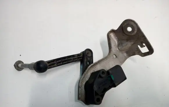 Headlight/headlamp level sensor