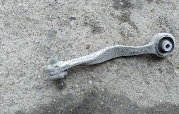 Audi A4 S4 B5 8D Front lower control arm/wishbone