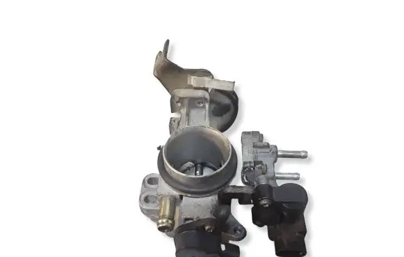 Toyota Yaris Throttle valve 222100J010
