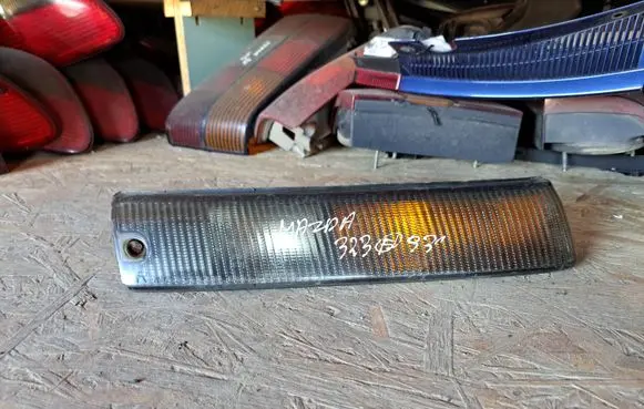 Mazda 323 F Front indicator light 21061311
