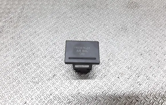 Volkswagen Touareg I Passenger airbag on/off switch 7L6919235A