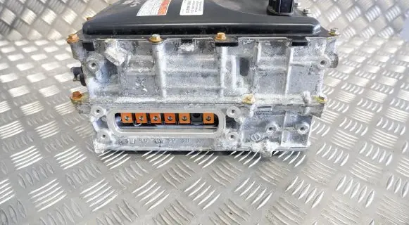 Toyota Prius (XW50) Voltage converter inverter G920047261