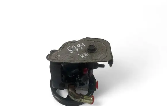 Toyota Avensis T220 Power steering pump 4431005060