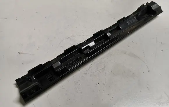 BMW X1 F48 F49 Sill supporting ledge 7332331