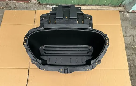 Volvo XC40 Front trunk storage compartment 32239221 AEPZZ