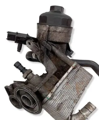 Opel Astra J Engine oil radiator 6740273586