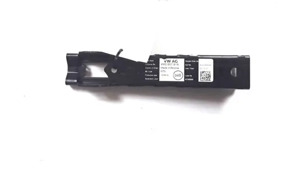 Volkswagen Tiguan Seat belt height adjuster 4M0857819