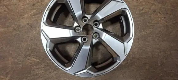 Toyota RAV 4 (XA50) R18 alloy rim K70110K