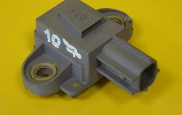 Volkswagen Golf VI Airbag deployment crash/impact sensor 1KM955557