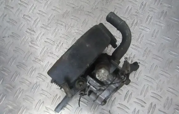 Mazda 626 Power steering pump g06t32650a 65234053