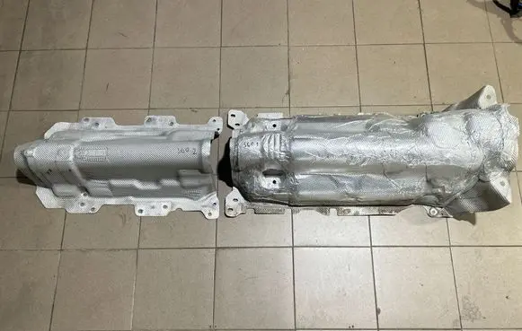 Volvo S60 Exhaust heat shield 31420335 32260445