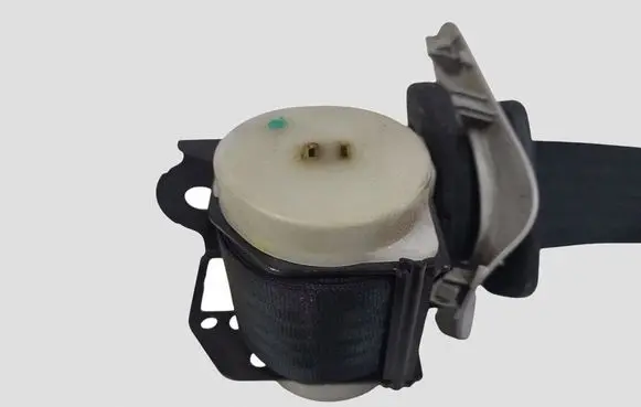 Mazda 5 Rear seatbelt 0434090