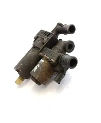 BMW 3 E46 Coolant heater control valve 64118369807 670817201L