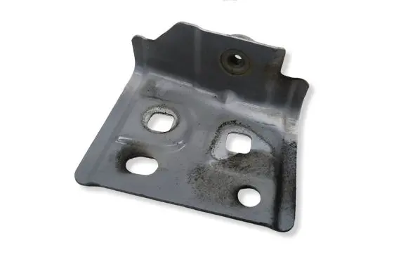 Mercedes-Benz GLB x247 Fender mounting bracket A2476205700 04621