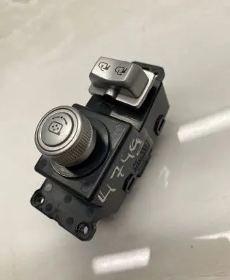 SsangYong Tivoli Wing mirror switch 299139575 299139583 PA66GF30