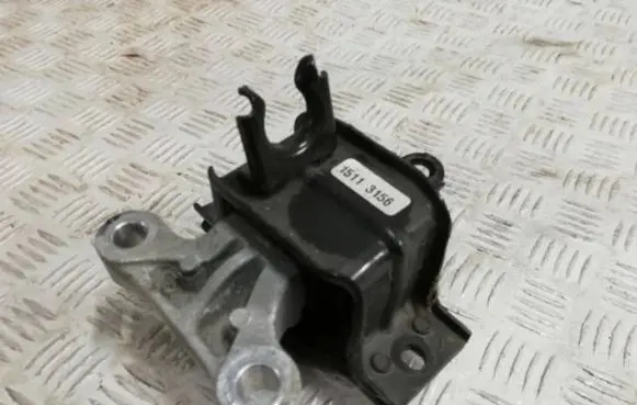 Opel Karl Engine mounting bracket 15113156