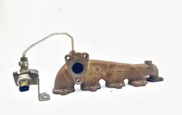 Renault Trafic III (X82) Exhaust manifold 140041077R 8201000764 223671032R