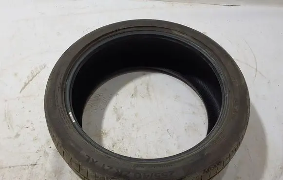 Volvo XC90 R21 summer tire 25540R21
