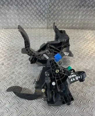 Renault Trafic III (X82) Pedal assembly 465010176R 93868407 8107104
