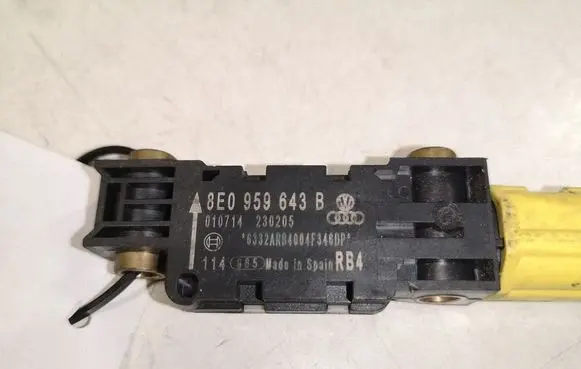 Audi A4 S4 B7 8E 8H Airbag deployment crash/impact sensor 8E0959643B