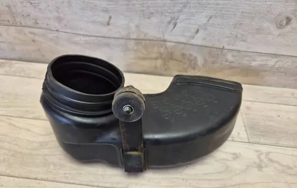 Hyundai Tucson JM Air intake duct part 282112E200