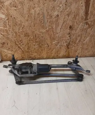 Honda FR-V Front wiper linkage and motor 32238