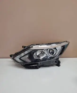 Nissan Qashqai Headlight/headlamp MDE1313899L 10018015