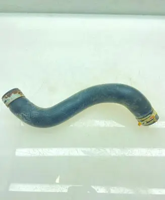 Coolant pipe/hose