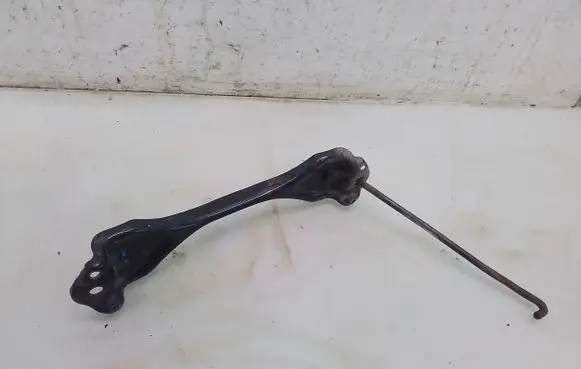 Toyota Land Cruiser (J120) Battery bracket 