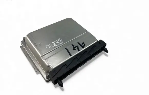 Volvo XC90 Engine control unit/module ECU 08675760A 0261207712