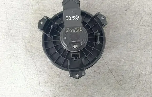 Suzuki Swift I Heater fan/blower AV2727000311