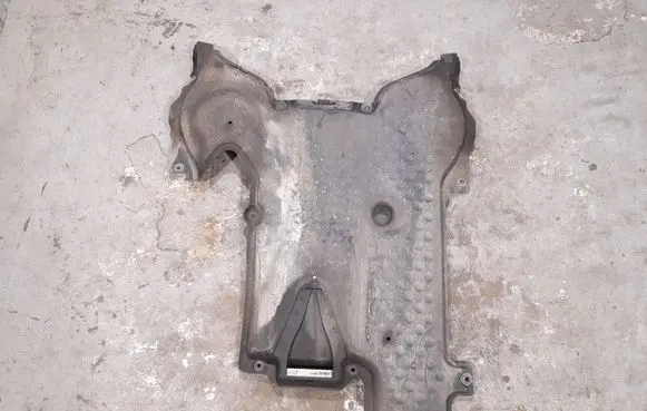 Mercedes-Benz GLK (X204) Engine splash shield/under tray 2045202023 2045202523